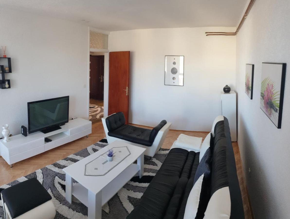 Apartman Hana Sanski Most Ngoại thất bức ảnh